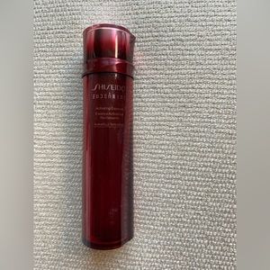Shiseido Activating essence + extra refill